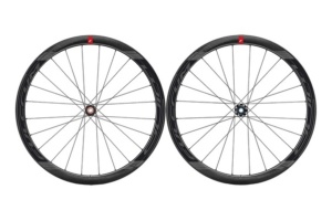Колеса Fulcrum Wind 400 Disc, цвет Чёрный cl. Перед. + Зад. HGll FH body