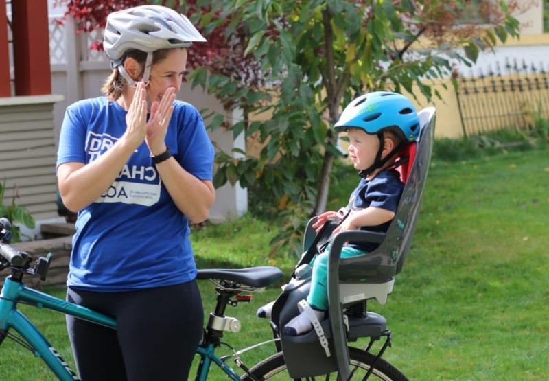 Велокресла и детские прицепы: безопасность прежде всего