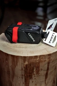 Сумка подседельная Lezyne Mid Caddy Сумка подседельная Lezyne Mid Caddy