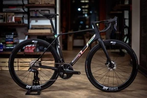 Велосипед Superior X-Road Team Issue R (2024) Велосипед Superior X-Road Team Issue R (2024)