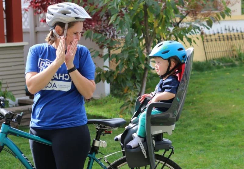 Велокресла и детские прицепы: безопасность прежде всего