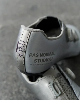Велотуфли Fizik x Pas Normal Studios (Серебряный, 47 EUR)
