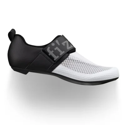 Велотуфли Fizik TRANSIRO HYDRA триатлон (39,5, Белый/черный)